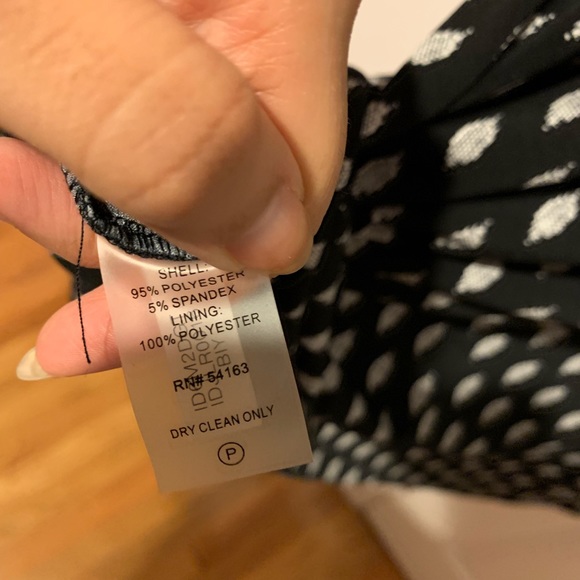 NWT Ivanka Trump Dress - Size XS - Picture 6 of 6